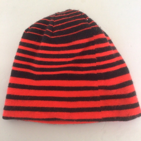 UNDER ARMOUR KIDS BEANIE OSFM - Picture 8 of 8